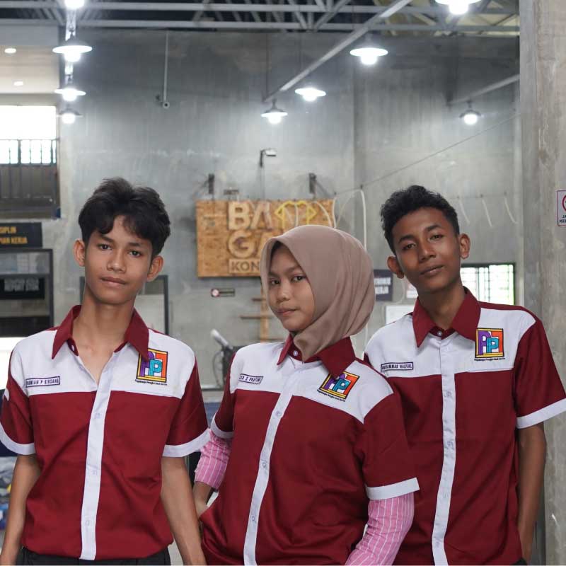 Elsa, Nauval, dan Romian